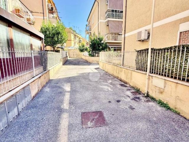 Appartamento in vendita a Roma RM
