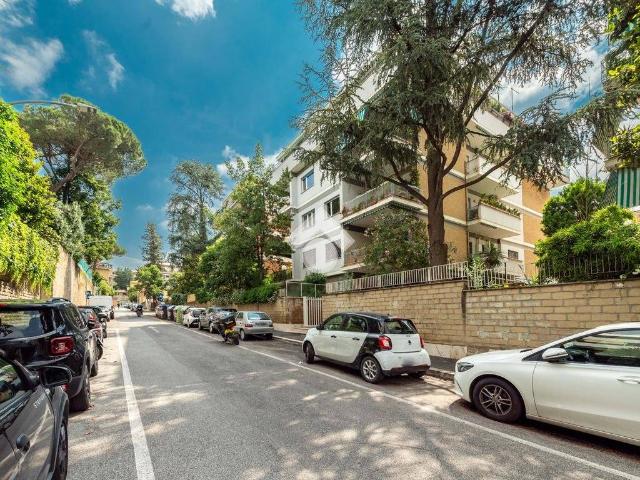 Appartamento in vendita a Roma RM