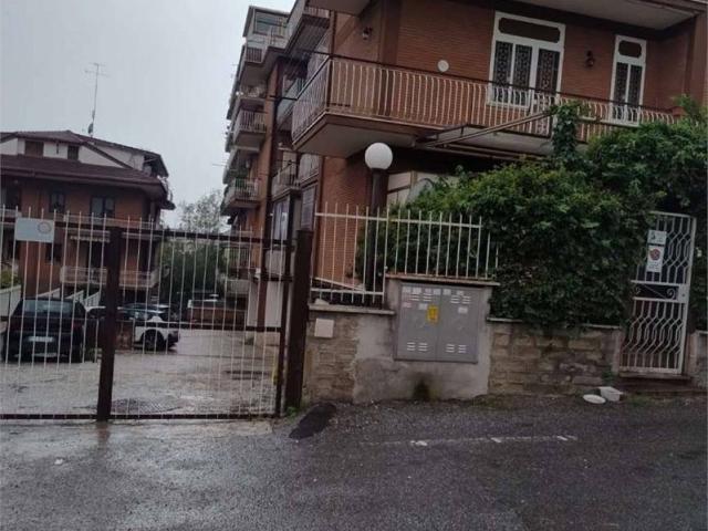 Appartamento in vendita a Roma RM