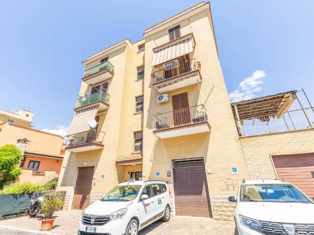 Appartamento in vendita a Roma RM