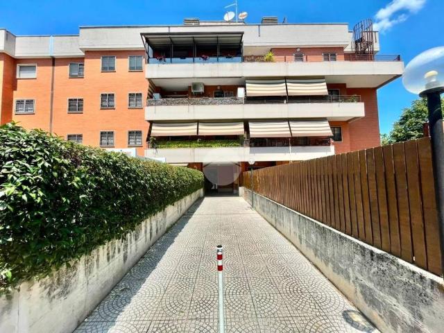 Appartamento in vendita a Roma RM