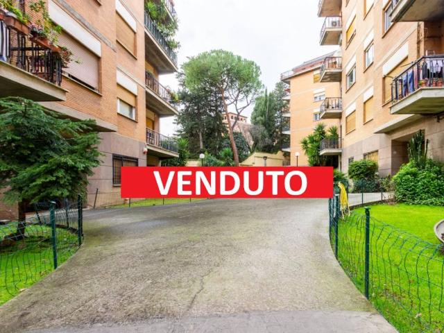 Appartamento in vendita a Roma RM