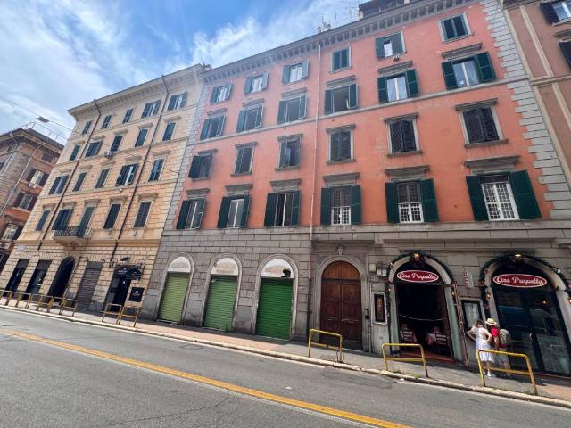 Appartamento in vendita a Roma RM