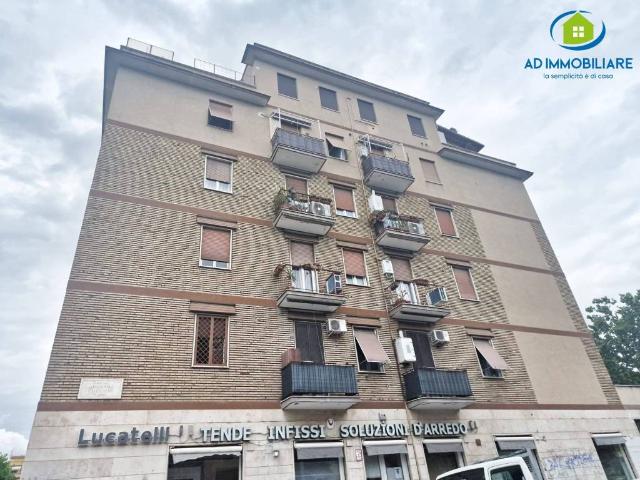 Appartamento in vendita a Roma RM