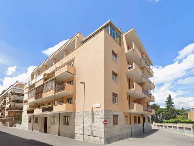 Appartamento in vendita a Roma RM