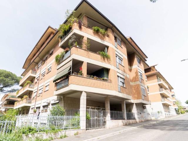 Appartamento in vendita a Roma RM