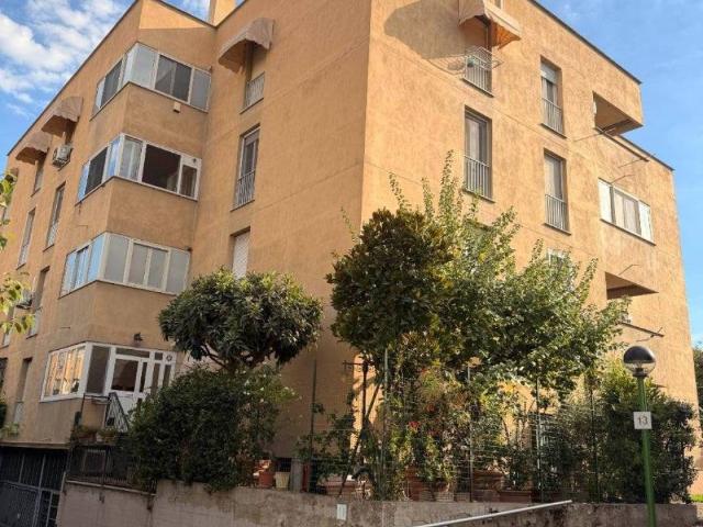 Appartamento in vendita a Roma RM