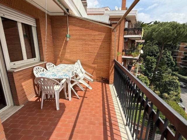 Appartamento in vendita a Roma RM