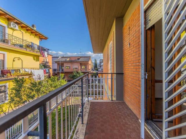 Appartamento in vendita a Roma RM