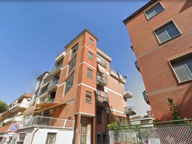 Appartamento in vendita a Roma RM