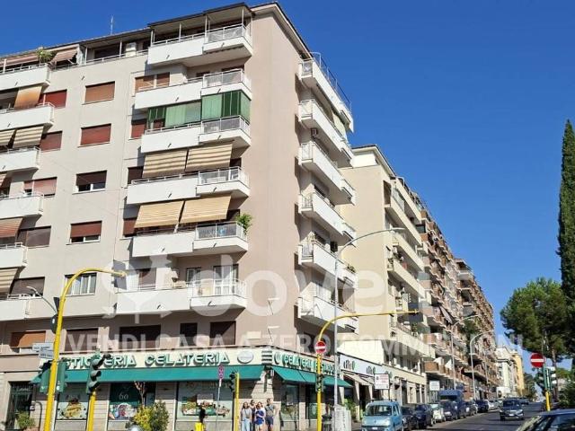 Appartamento in vendita a Roma RM