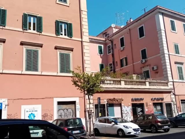 Appartamento in vendita a Roma RM