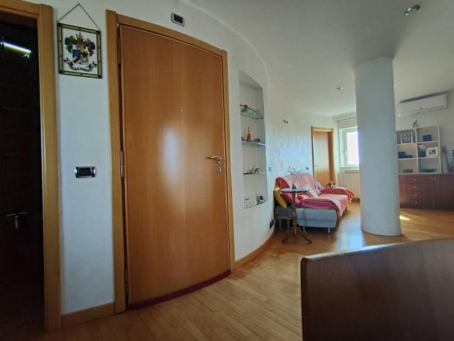 Appartamento in vendita a Roma RM