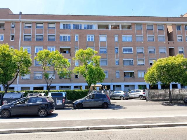 Appartamento in vendita a Roma RM