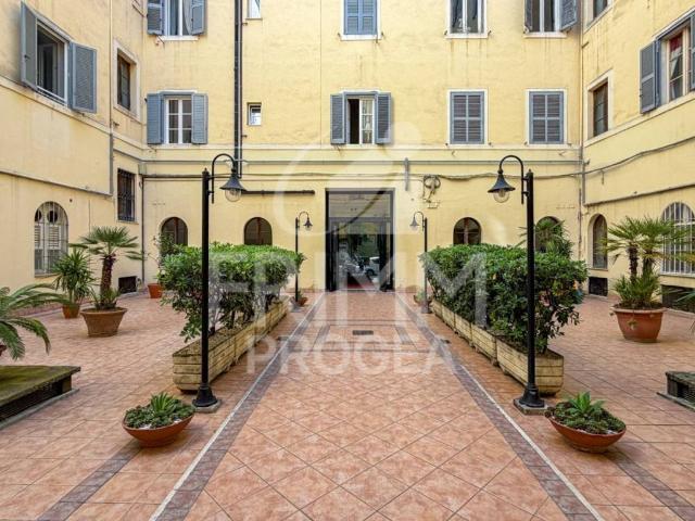 Appartamento in vendita a Roma RM