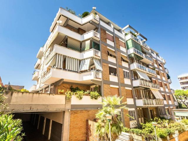 Appartamento in vendita a Roma RM