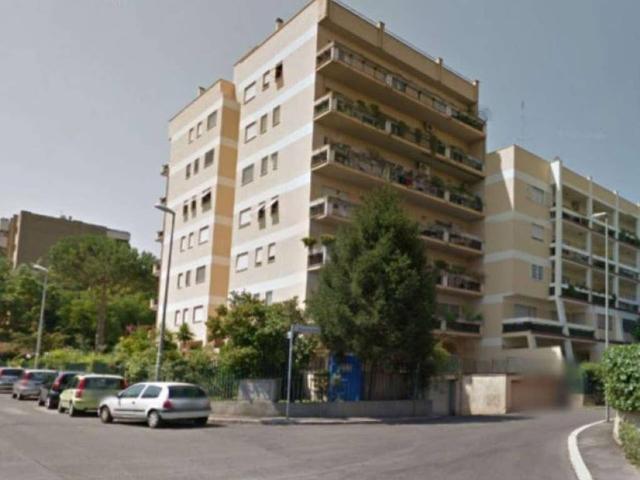 Appartamento in vendita a Roma RM
