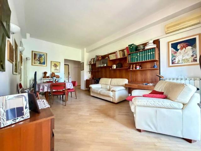 Appartamento in vendita a Roma RM