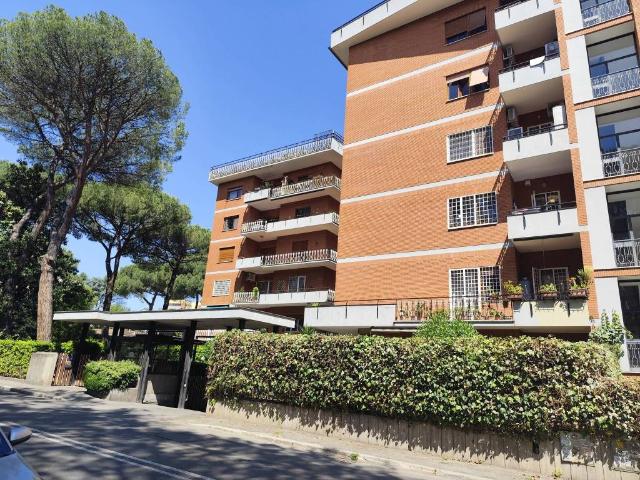 Appartamento in vendita a Roma RM