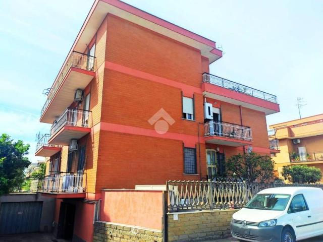 Appartamento in vendita a Roma RM