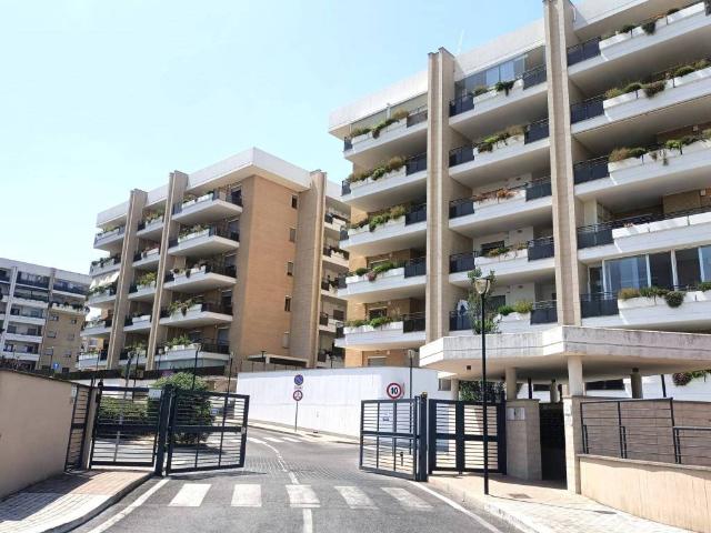 Appartamento in vendita a Roma RM