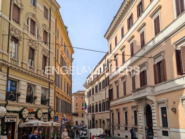 Appartamento in vendita a Roma RM