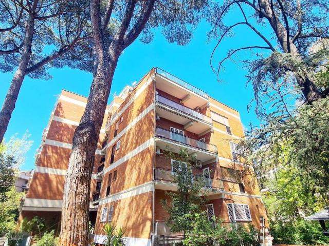 Appartamento in vendita a Roma RM