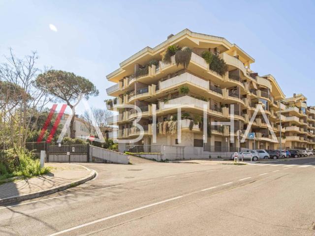 Appartamento in vendita a Roma RM