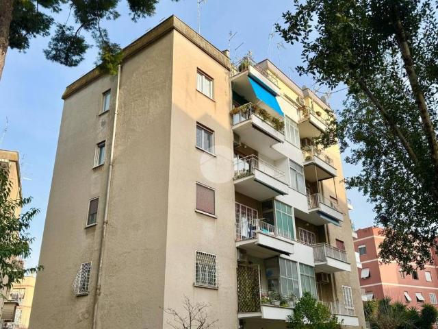 Appartamento in vendita a Roma RM