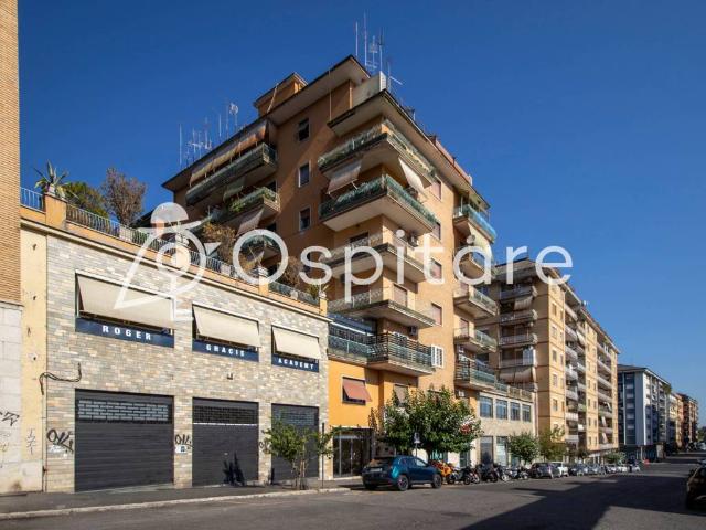 Appartamento in vendita a Roma RM