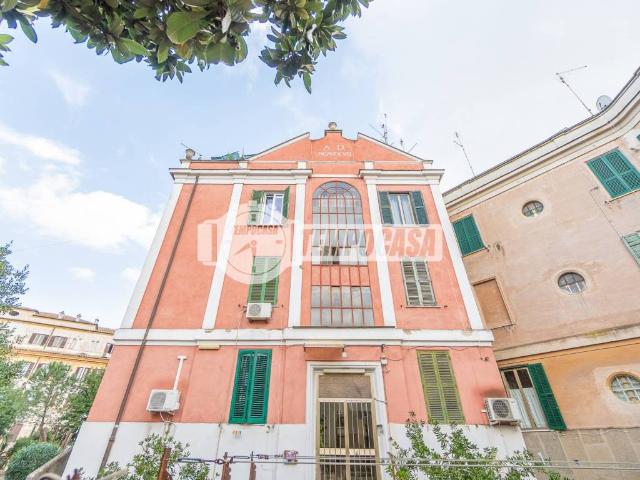 Appartamento in vendita a Roma RM
