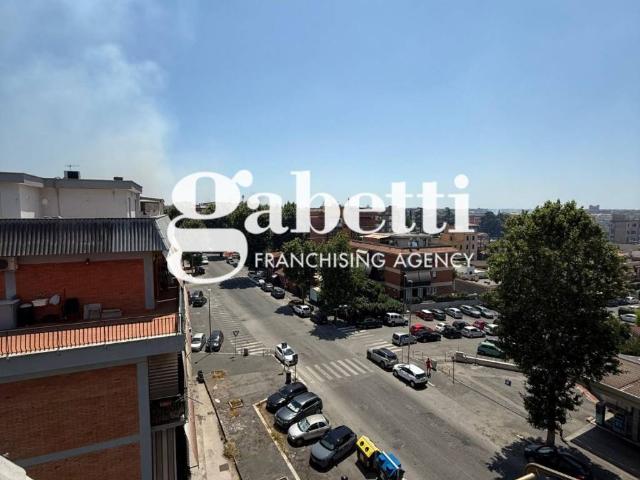 Appartamento in vendita a Roma RM