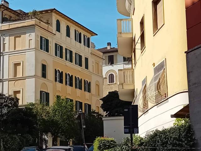 Appartamento in vendita a Roma RM
