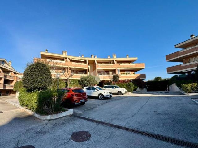 Appartamento in vendita a Roma RM