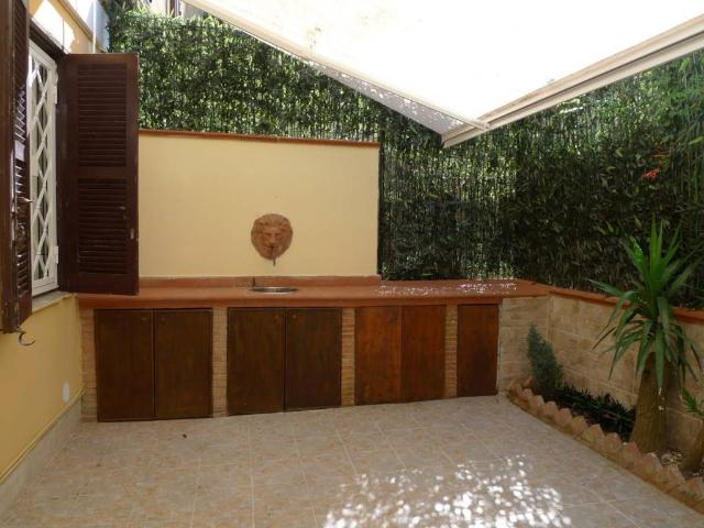 Appartamento in vendita a Roma RM