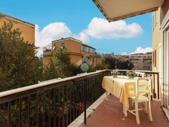 Appartamento in vendita a Roma RM
