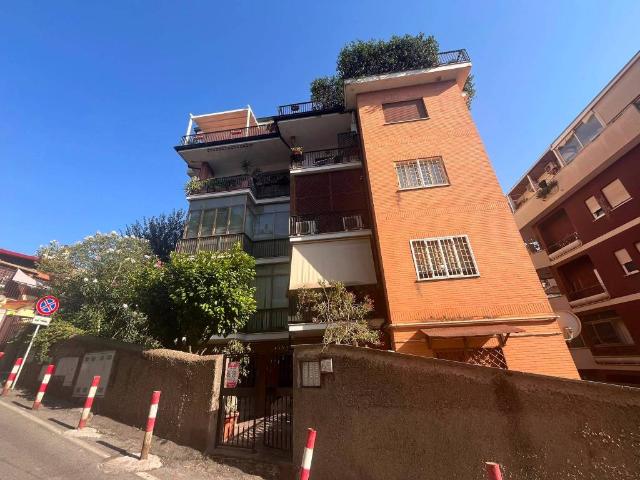 Appartamento in vendita a Roma RM