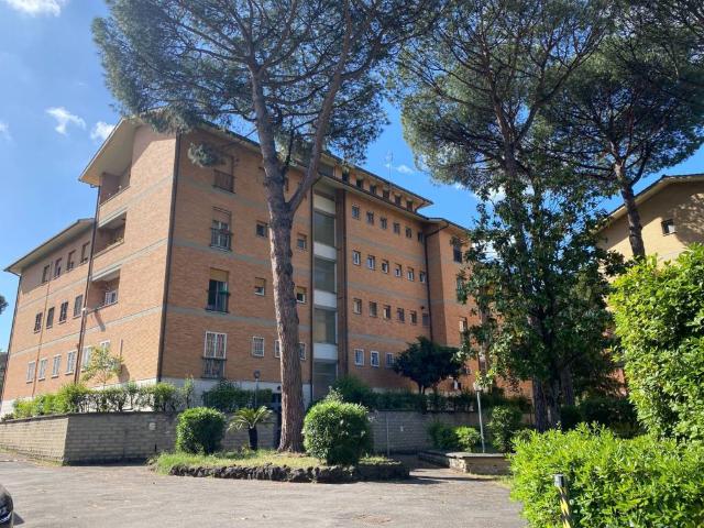 Appartamento in vendita a Roma RM