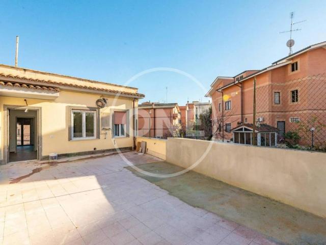 Appartamento in vendita a Roma RM