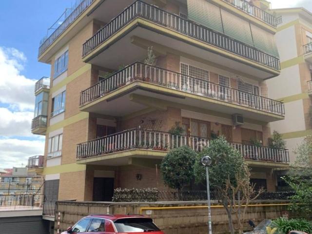 Appartamento in vendita a Roma RM