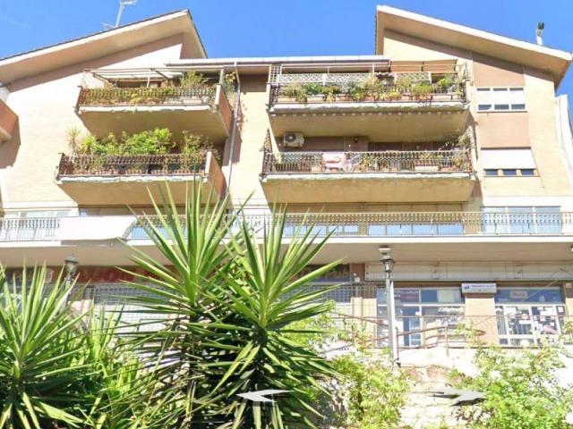 Appartamento in vendita a Roma RM