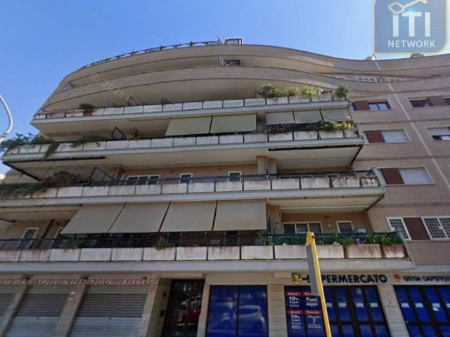 Appartamento in vendita a Roma RM