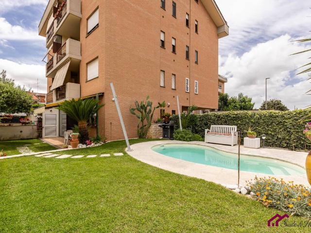 Appartamento in vendita a Roma RM
