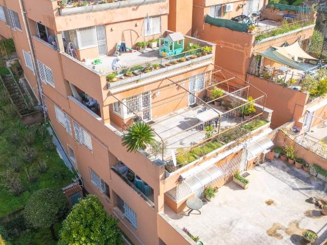 Appartamento in vendita a Roma RM