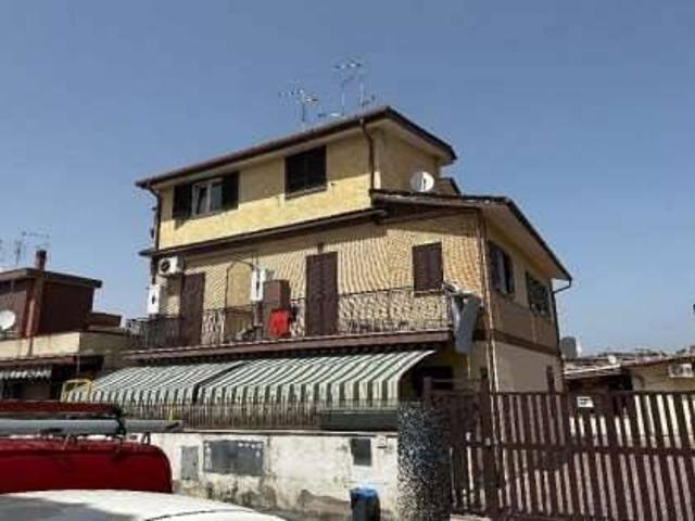 Appartamento in vendita a Roma RM