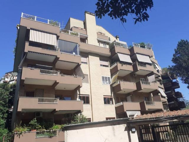 Appartamento in vendita a Roma RM