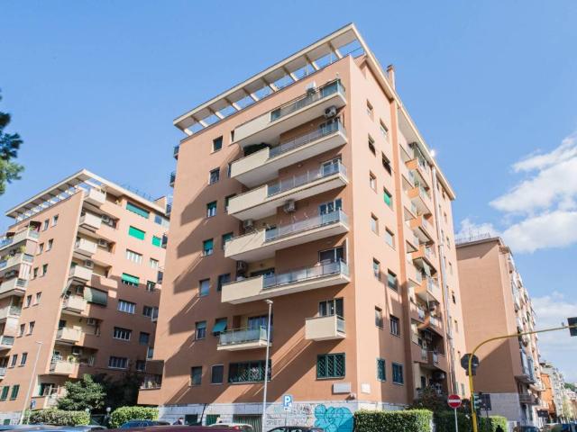 Appartamento in vendita a Roma RM