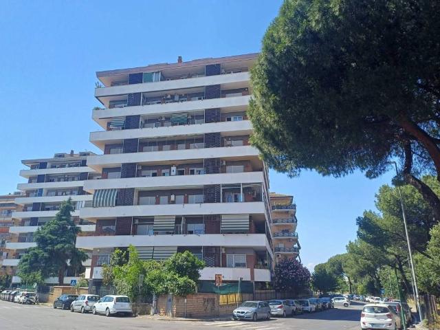 Appartamento in vendita a Roma RM