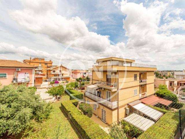 Appartamento in vendita a Roma RM