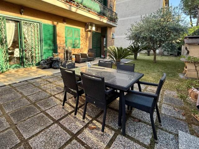 Appartamento in vendita a Roma RM